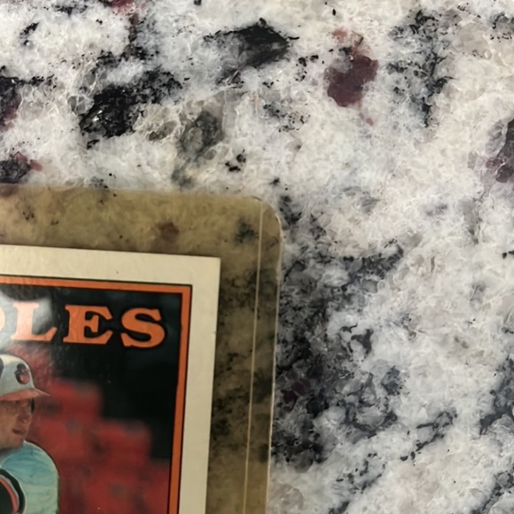 1988 Rare Topps Cal Ripken baseball card in excellent condition. - Picture 3 of 6